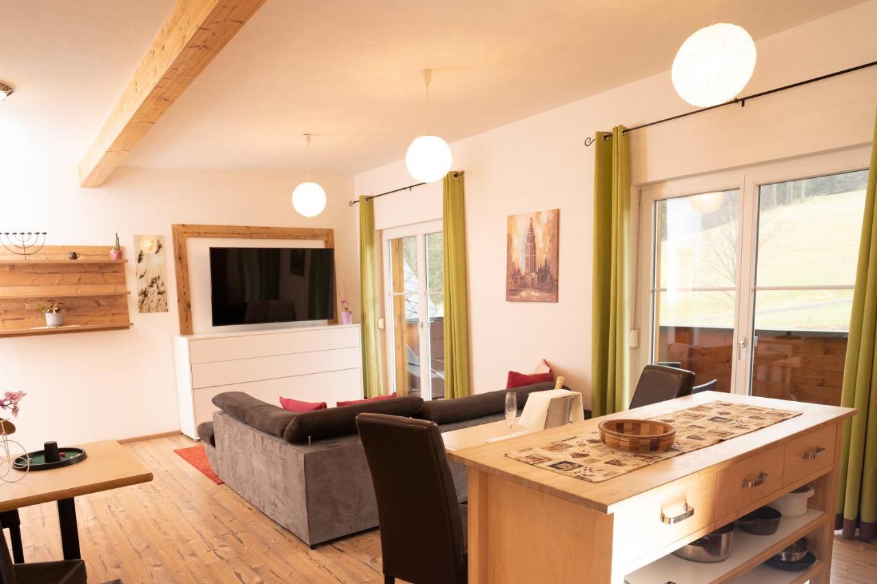 Gasthof Klug Zum Ehrensepp Modriach Buitenkant foto